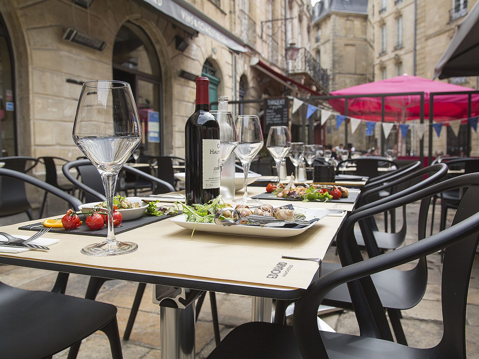 A table en terrasse